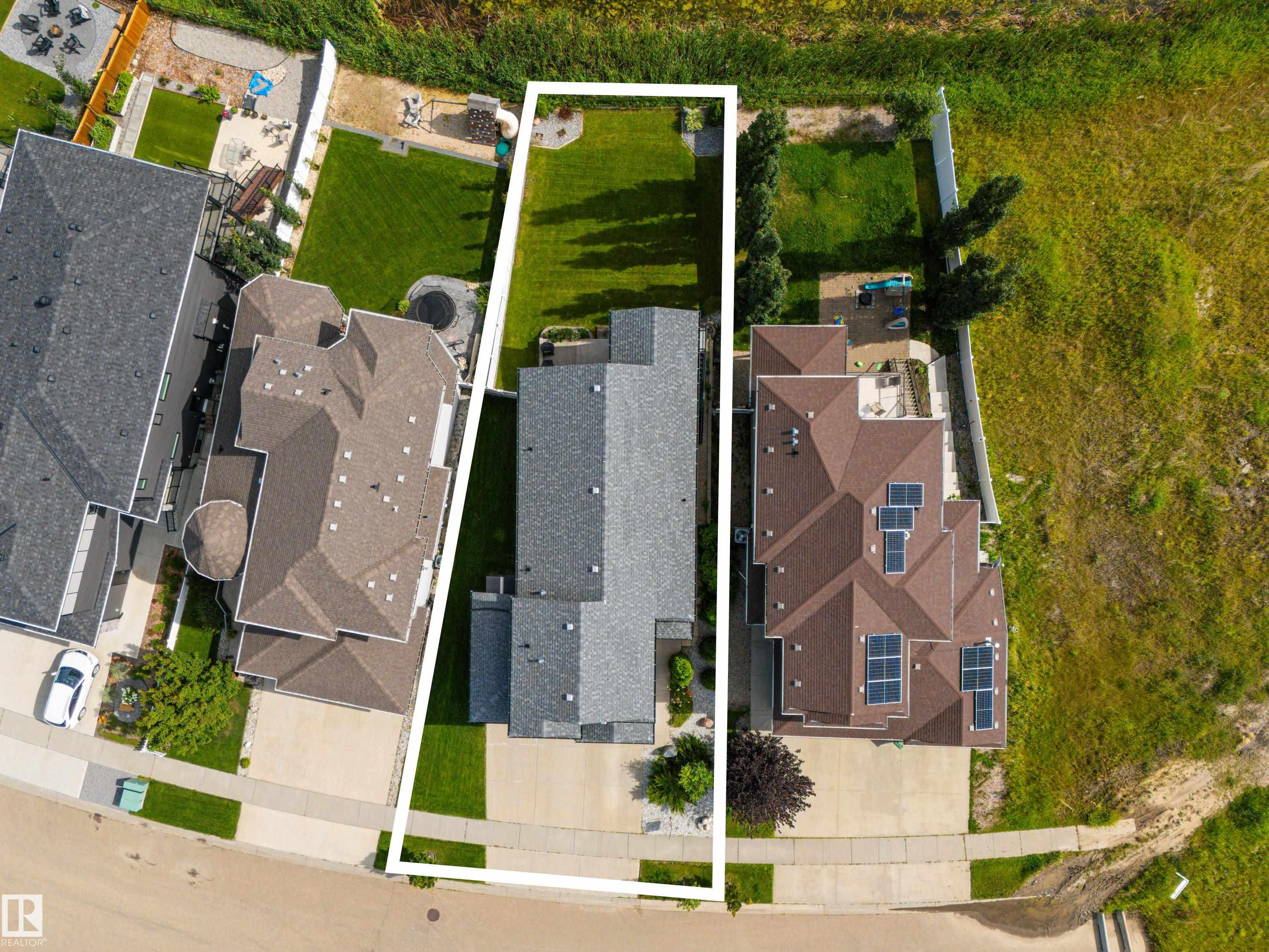 65 Lakewood BV