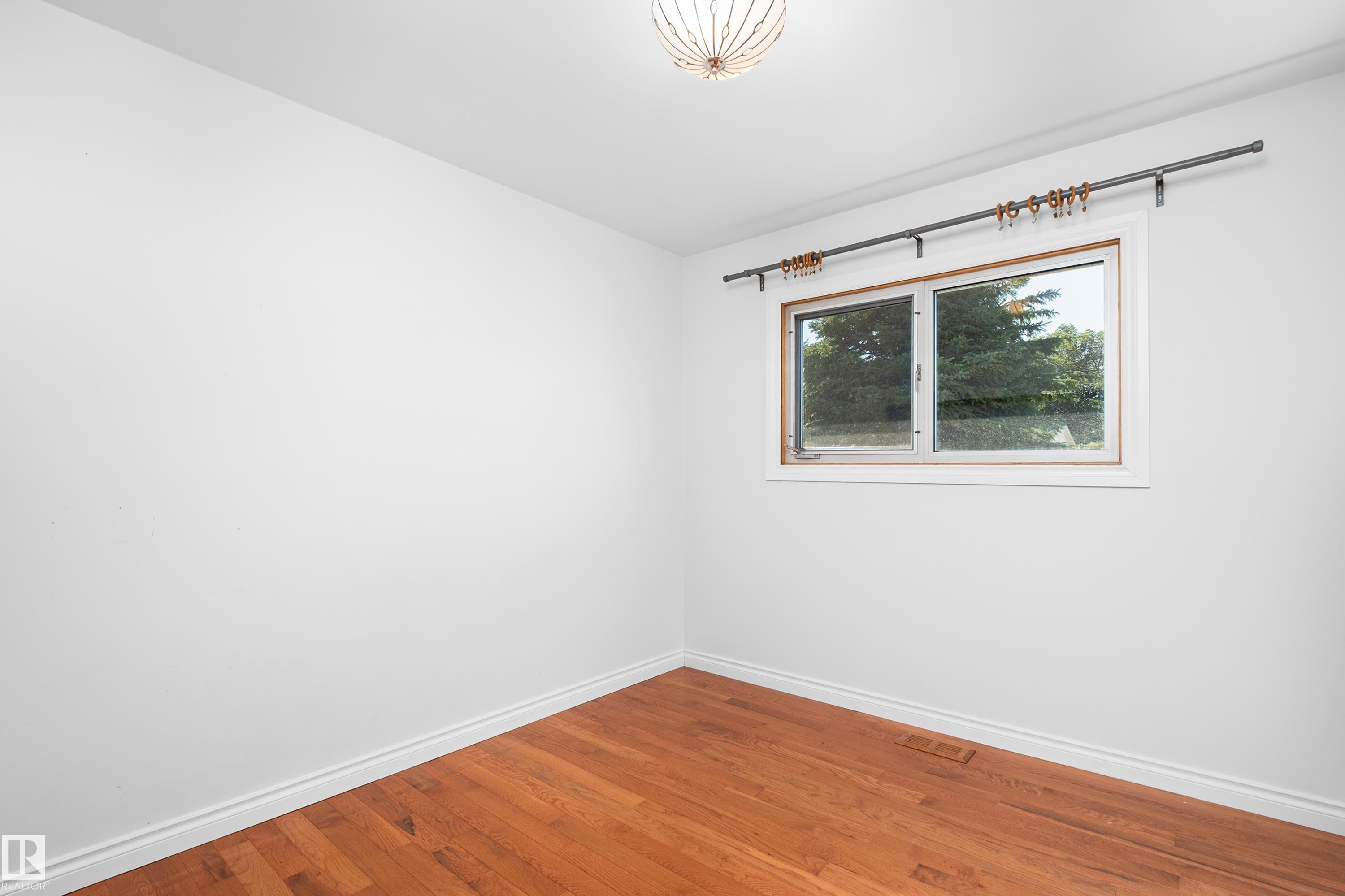 3509 121A AV NW