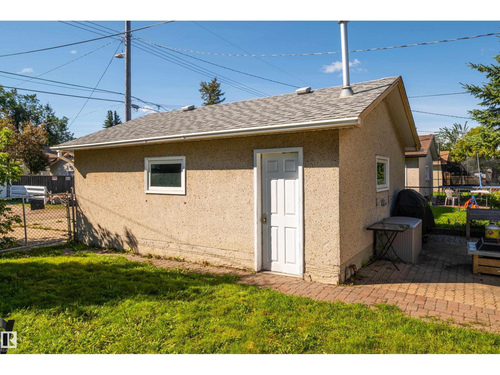 3509 121A AV NW