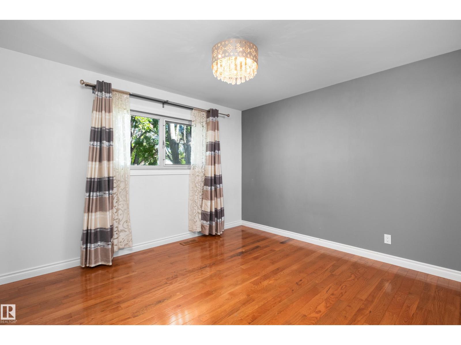 3509 121A AV NW