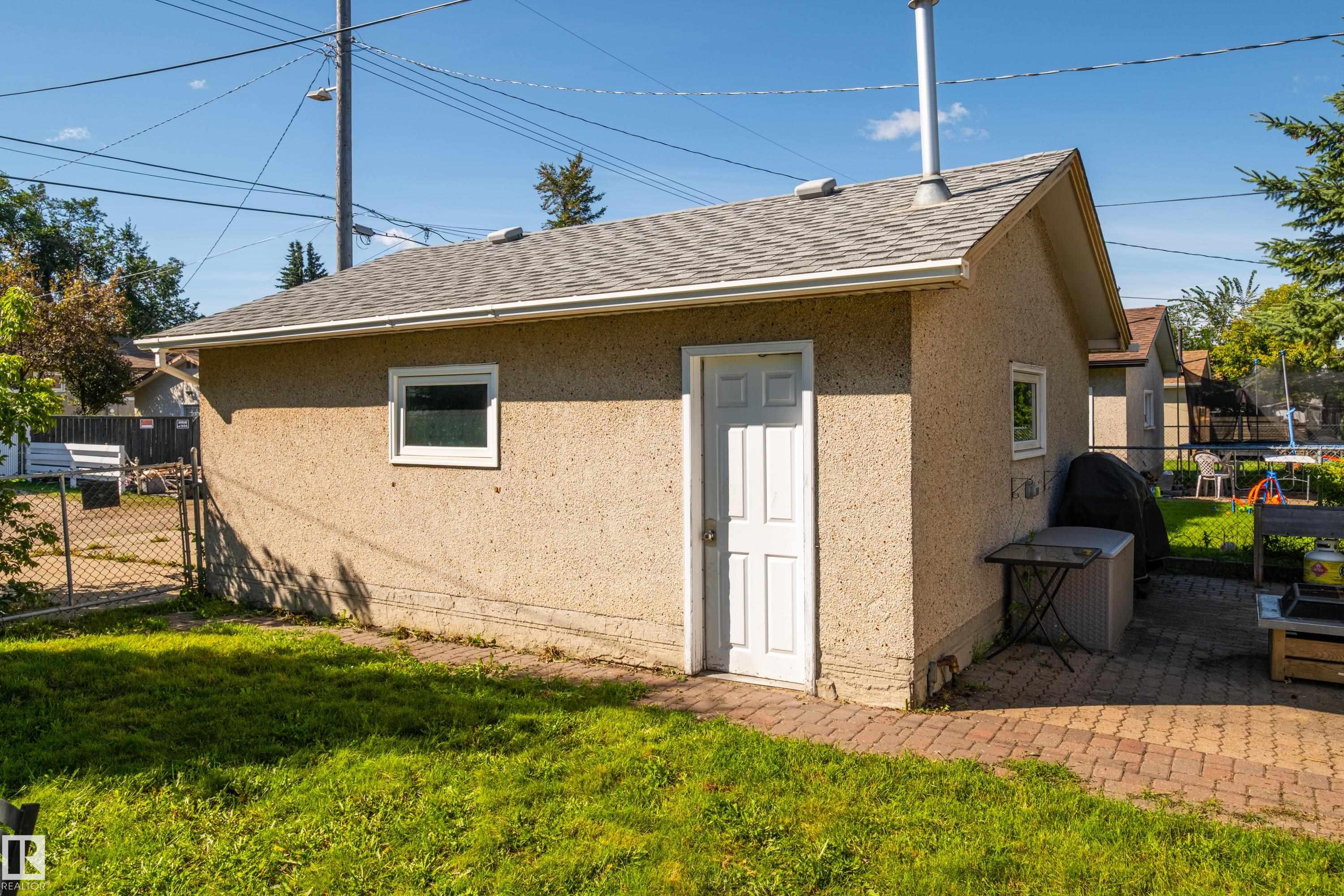 3509 121A AV NW