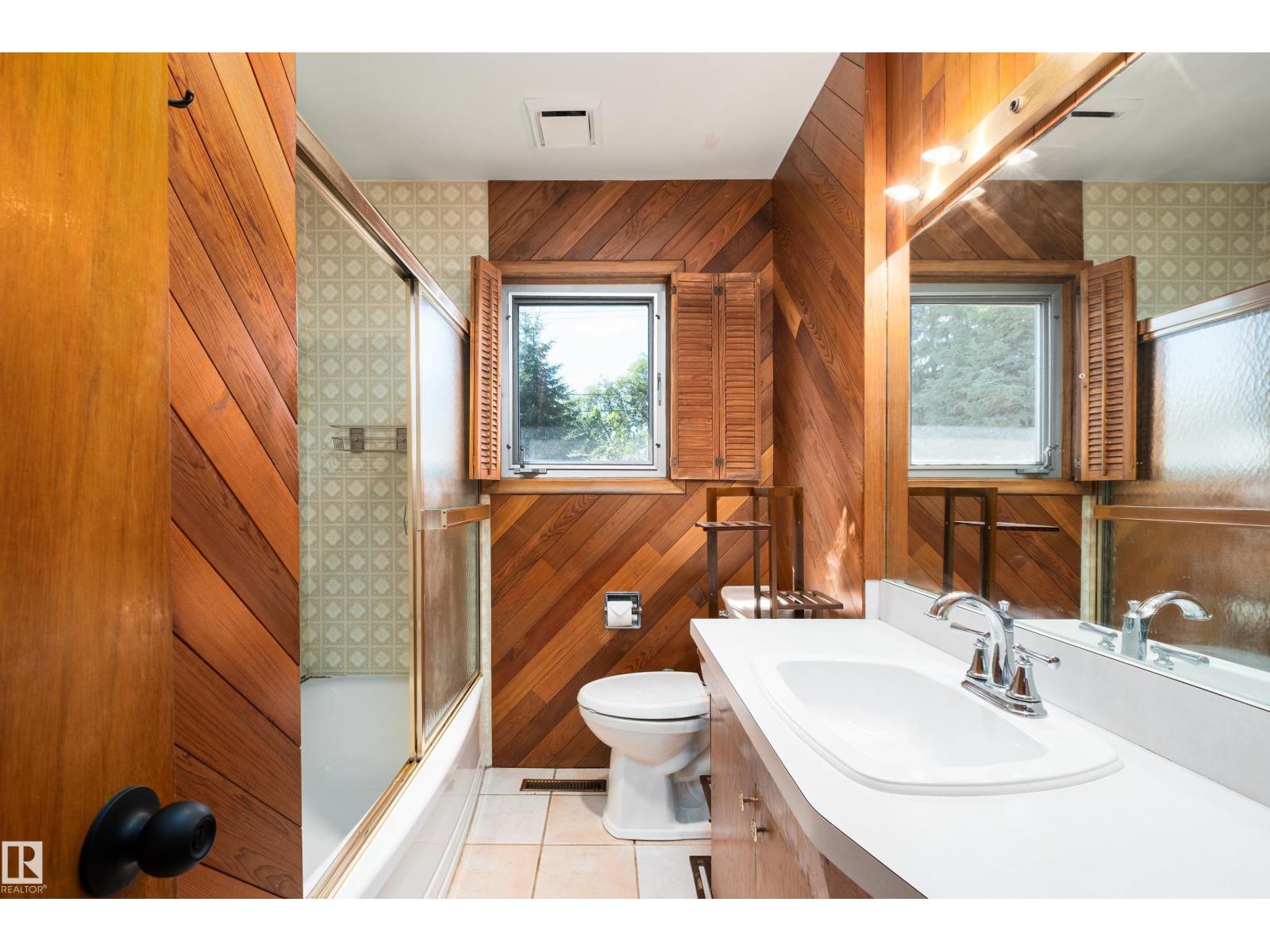 3509 121A AV NW