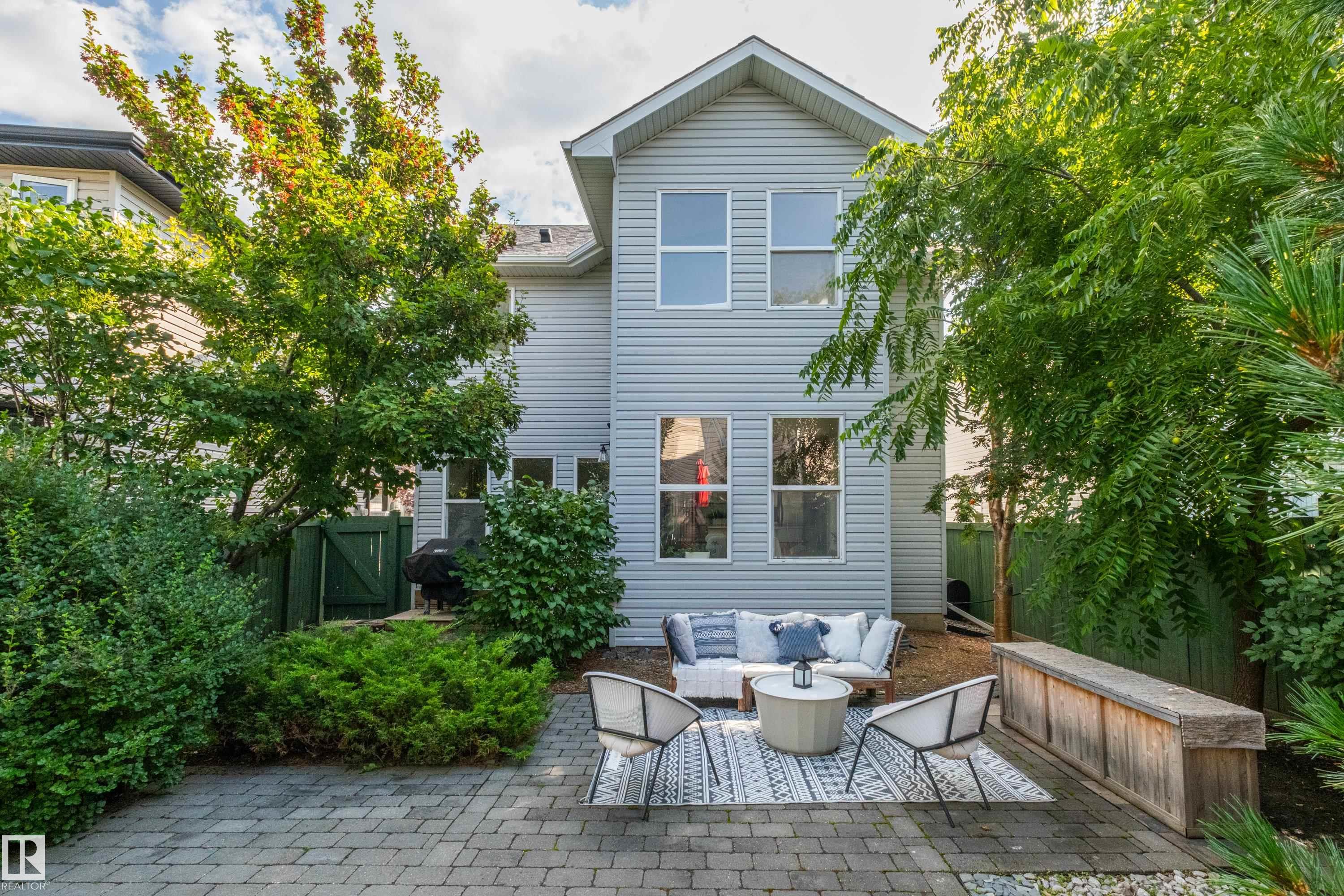 1128 114 ST SW