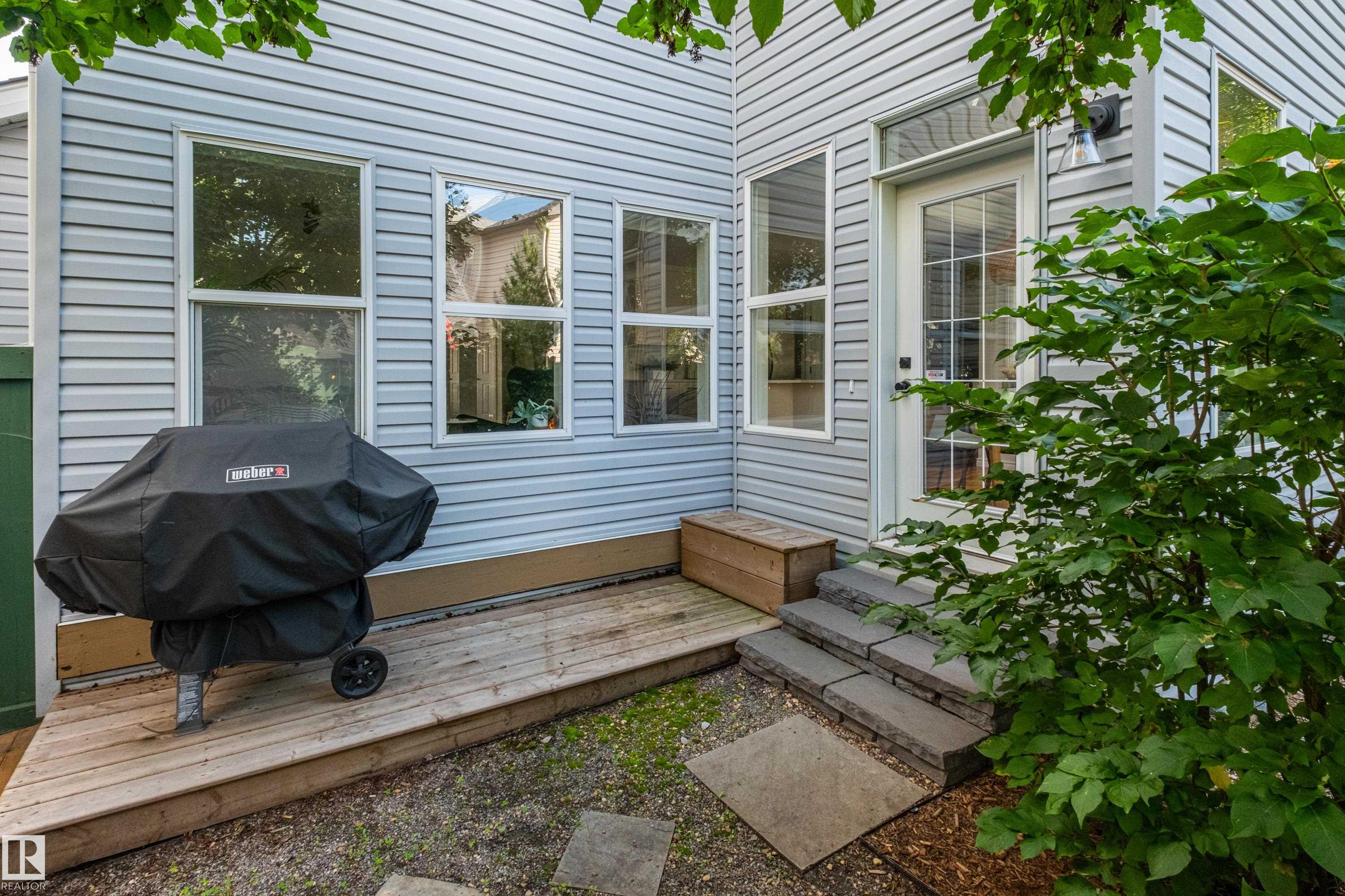 1128 114 ST SW