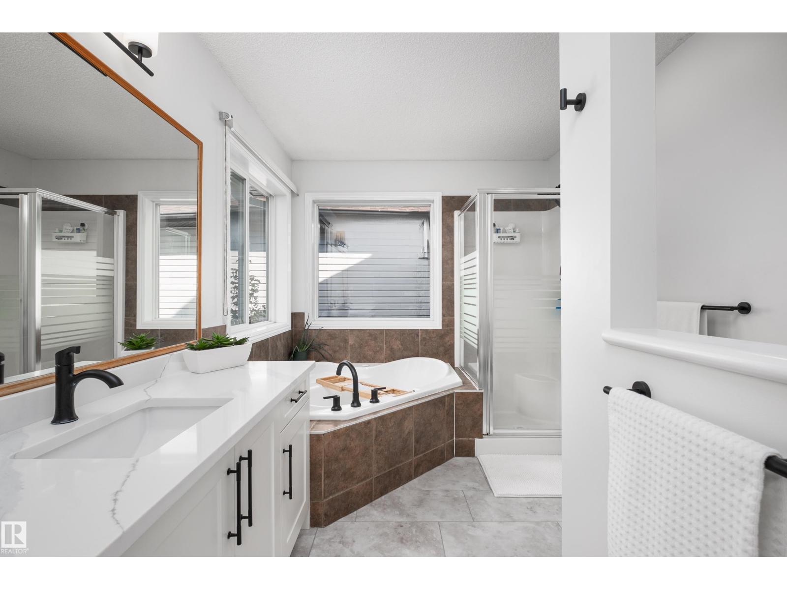 1128 114 ST SW