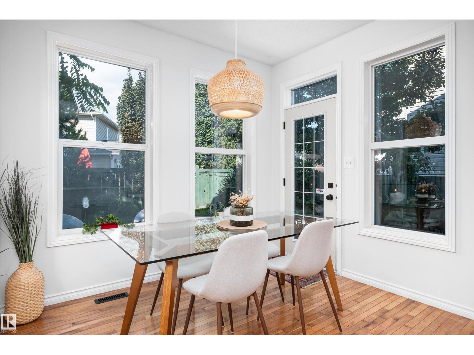 1128 114 ST SW