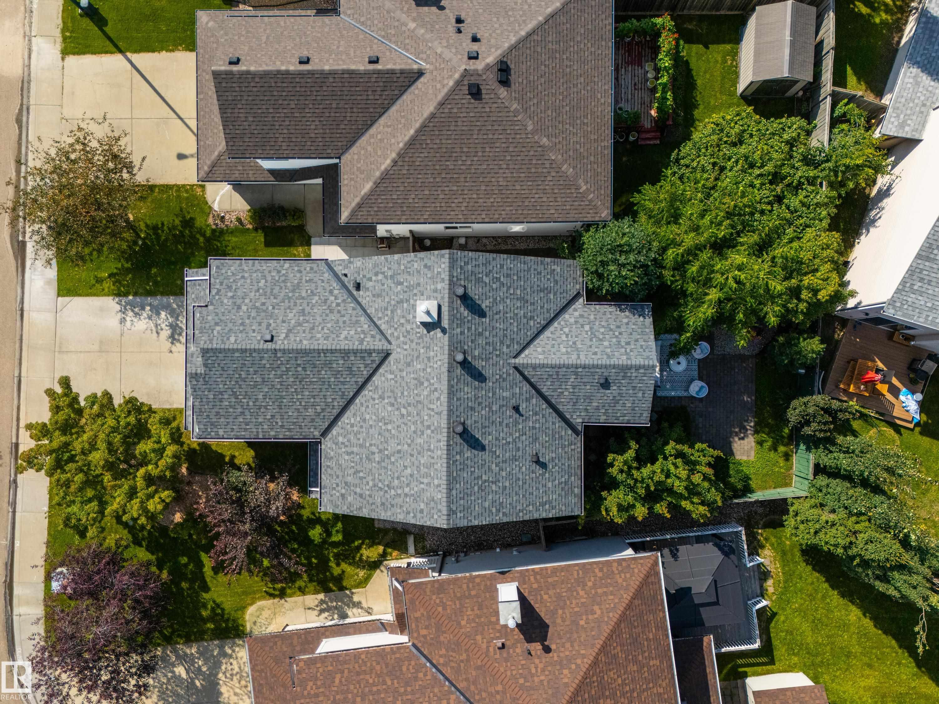 1128 114 ST SW