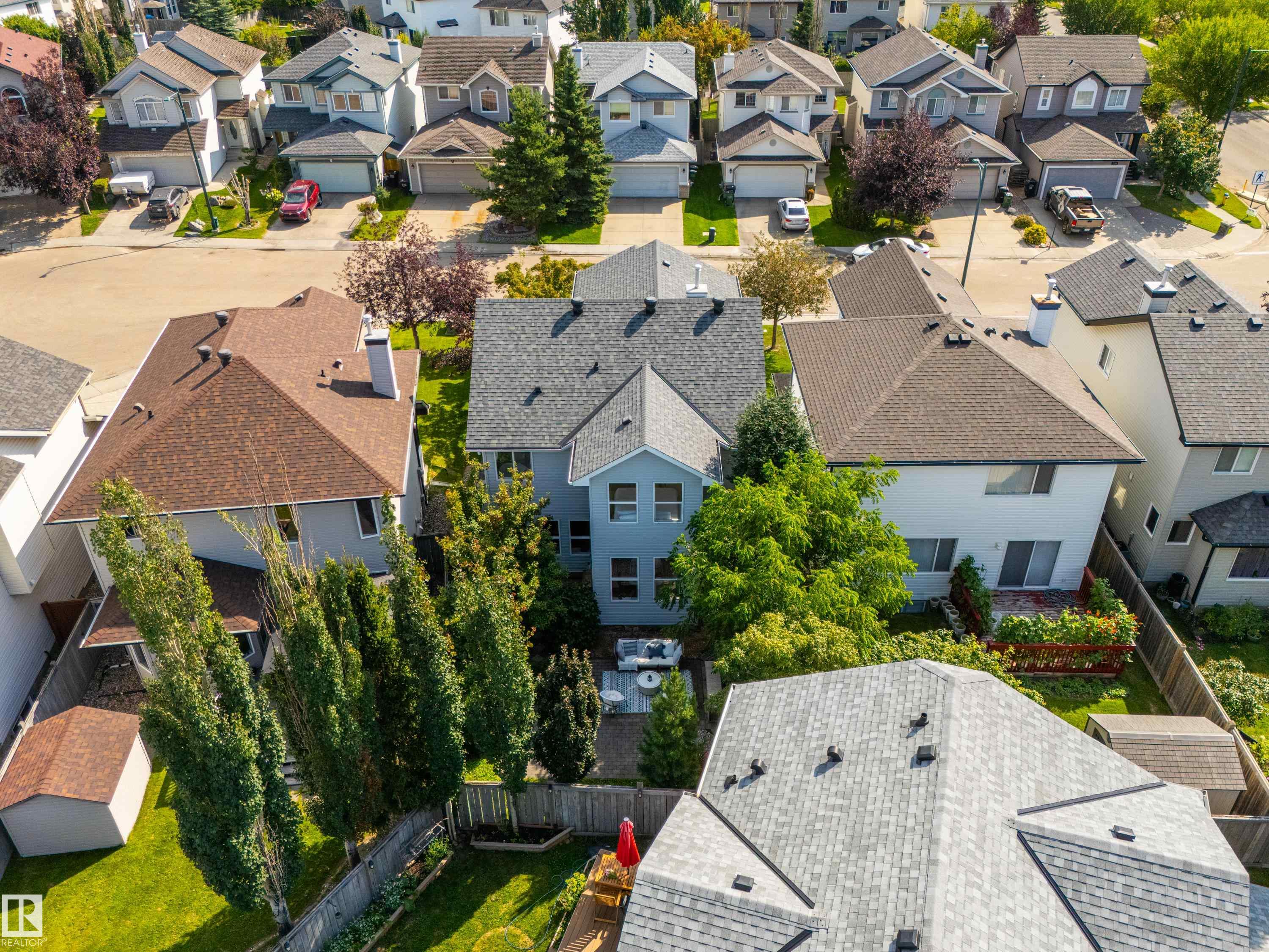 1128 114 ST SW