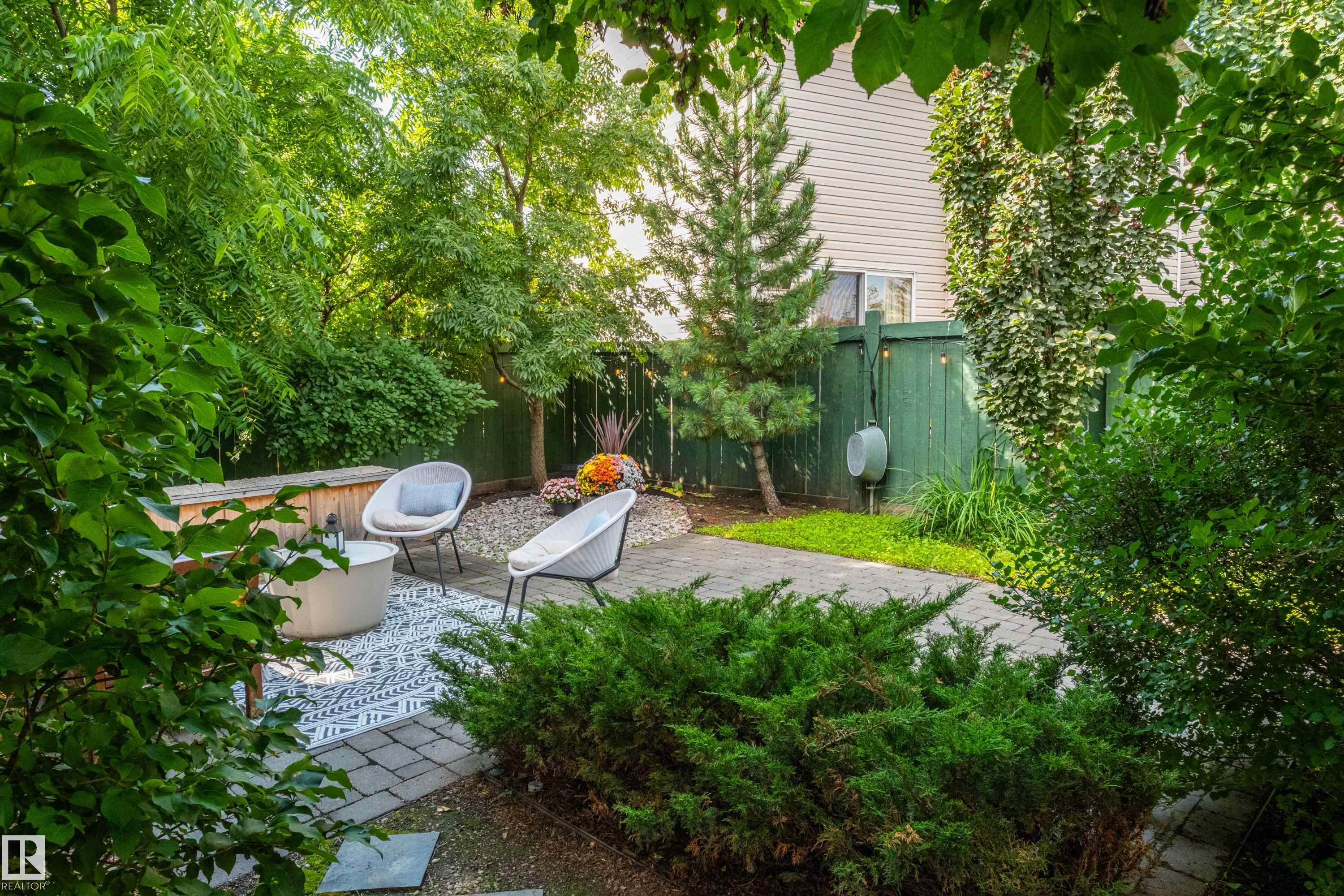 1128 114 ST SW