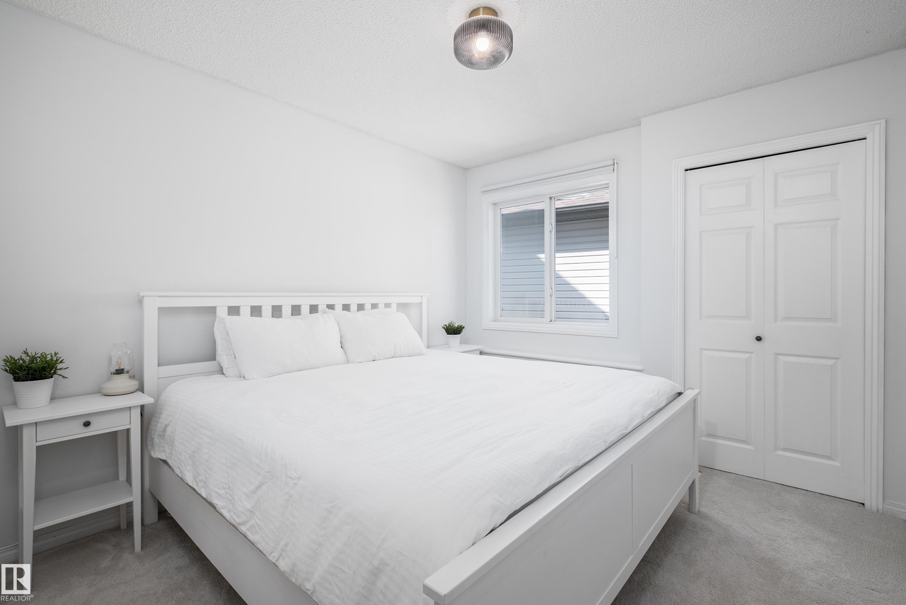 1128 114 ST SW