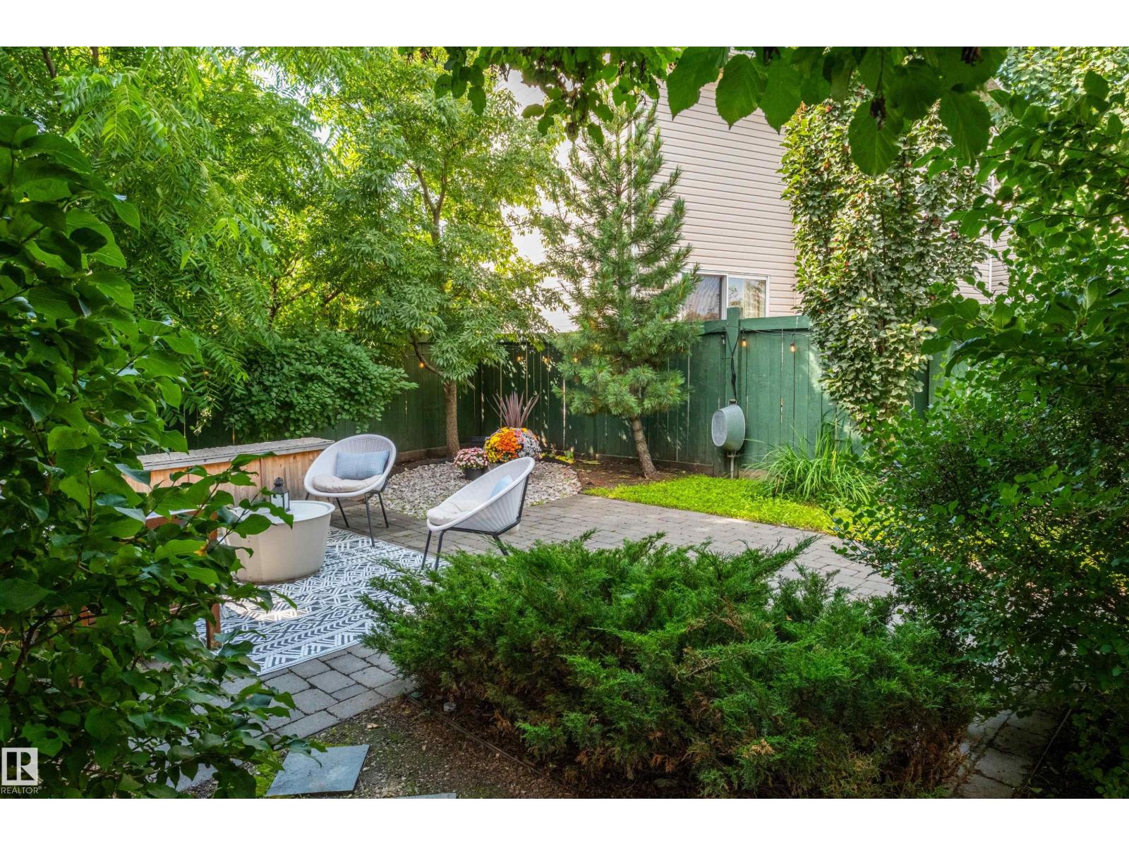 1128 114 ST SW