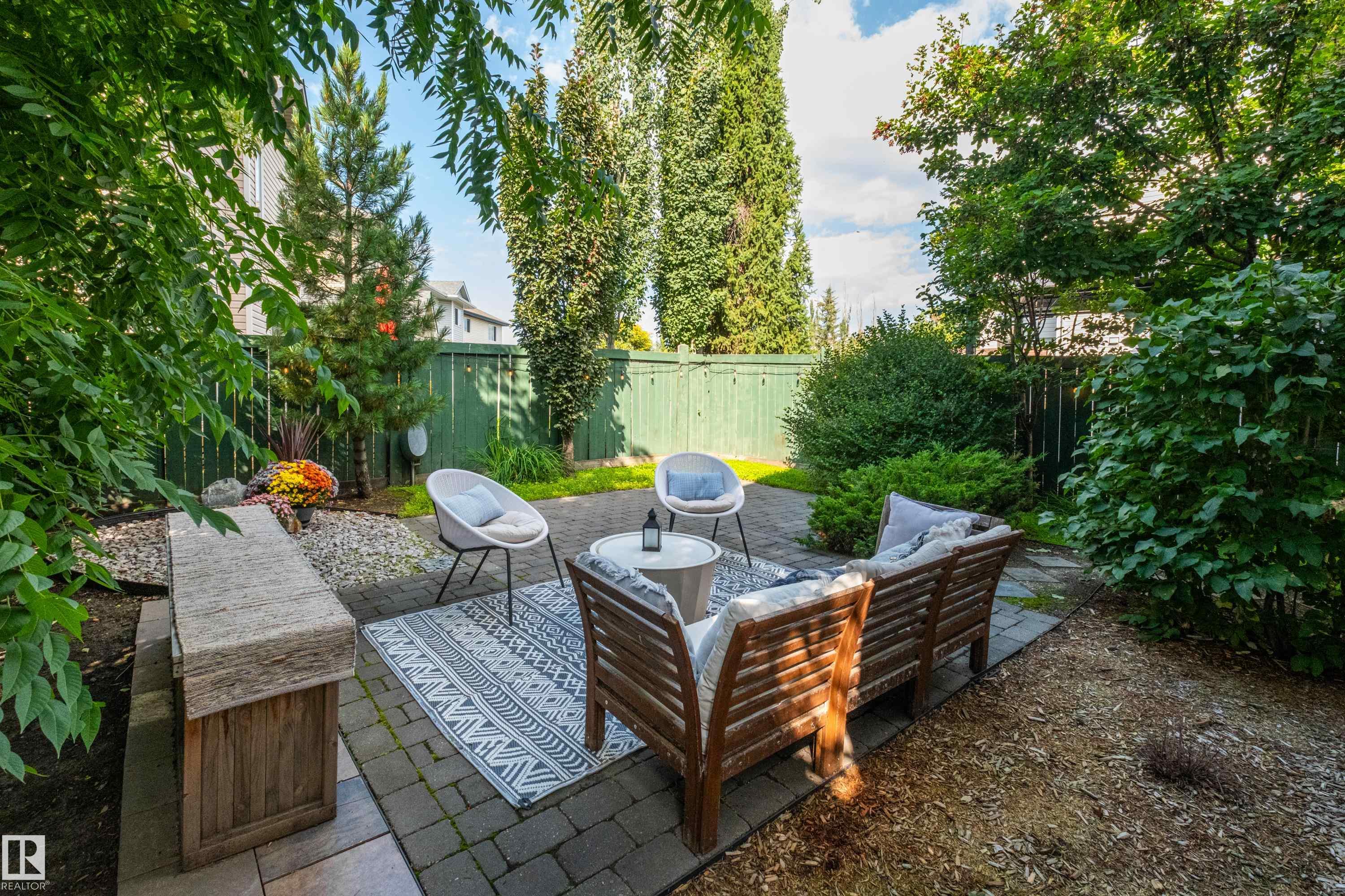 1128 114 ST SW