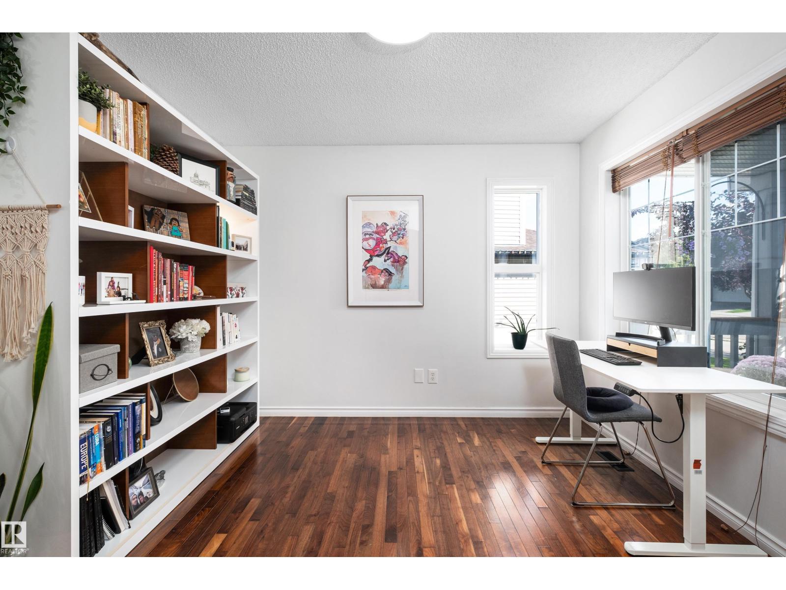 1128 114 ST SW