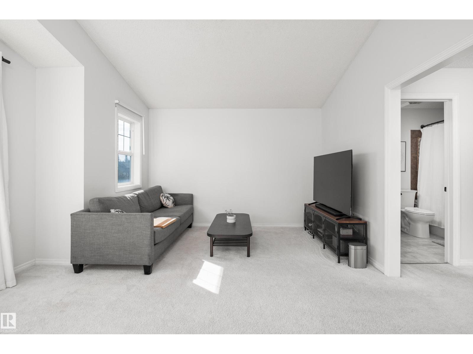 1128 114 ST SW
