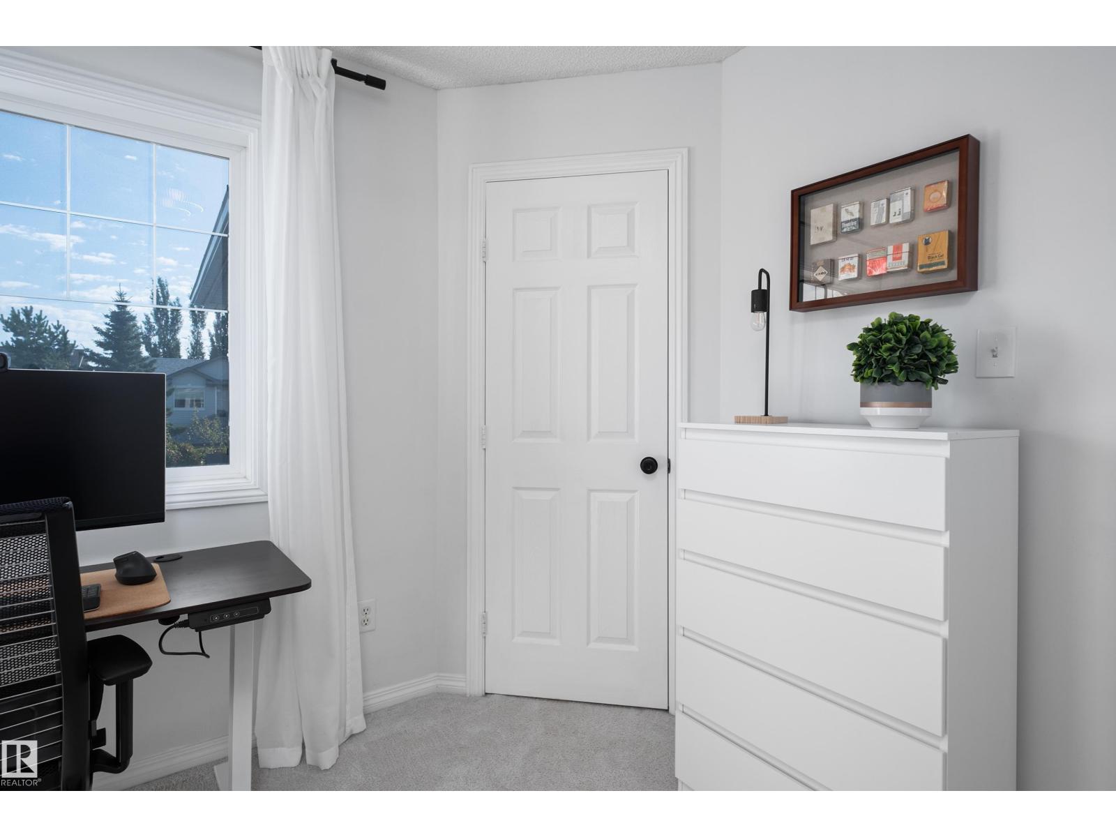 1128 114 ST SW