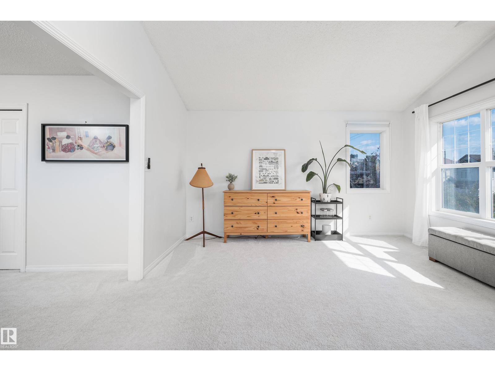 1128 114 ST SW
