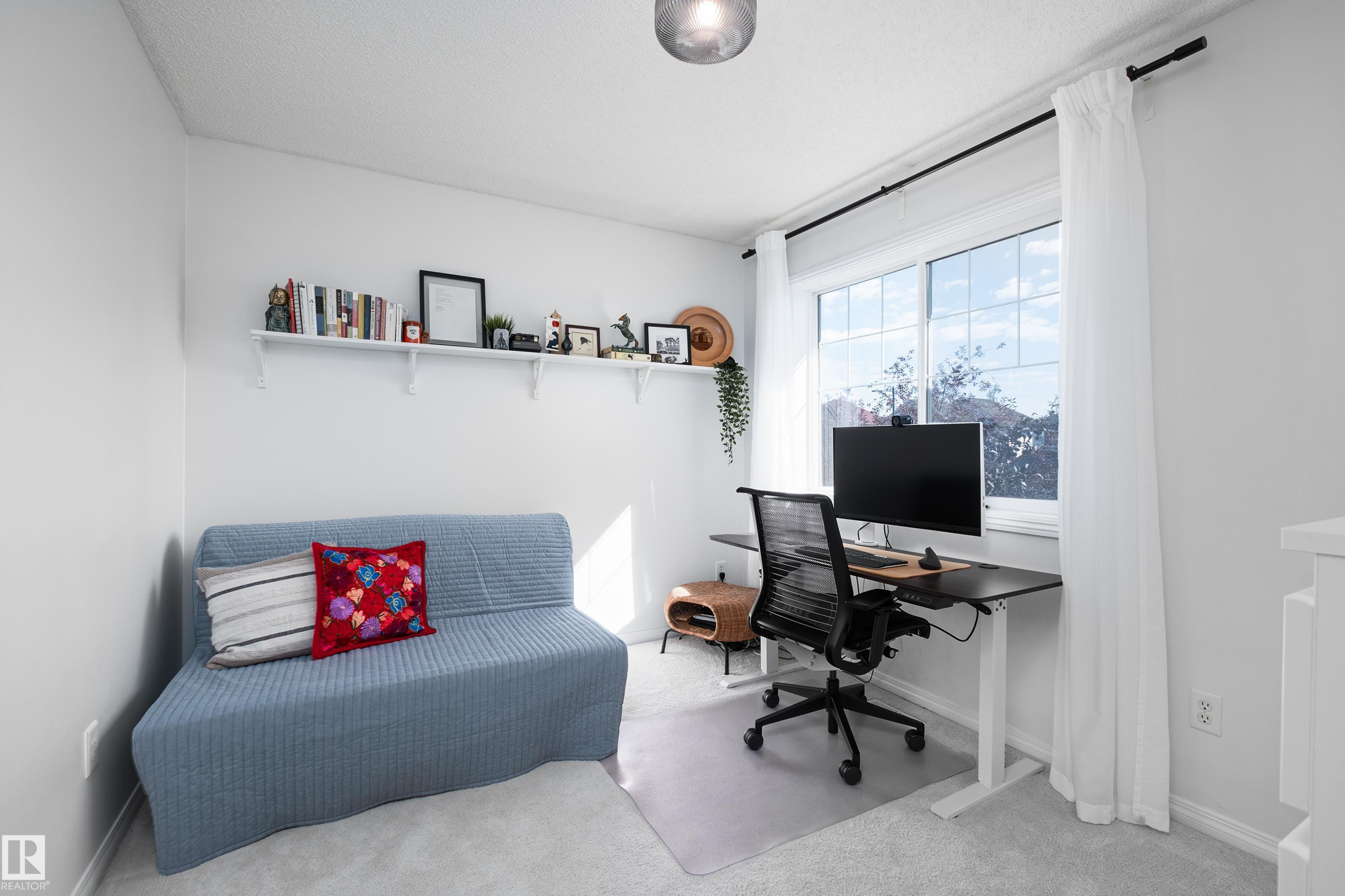 1128 114 ST SW