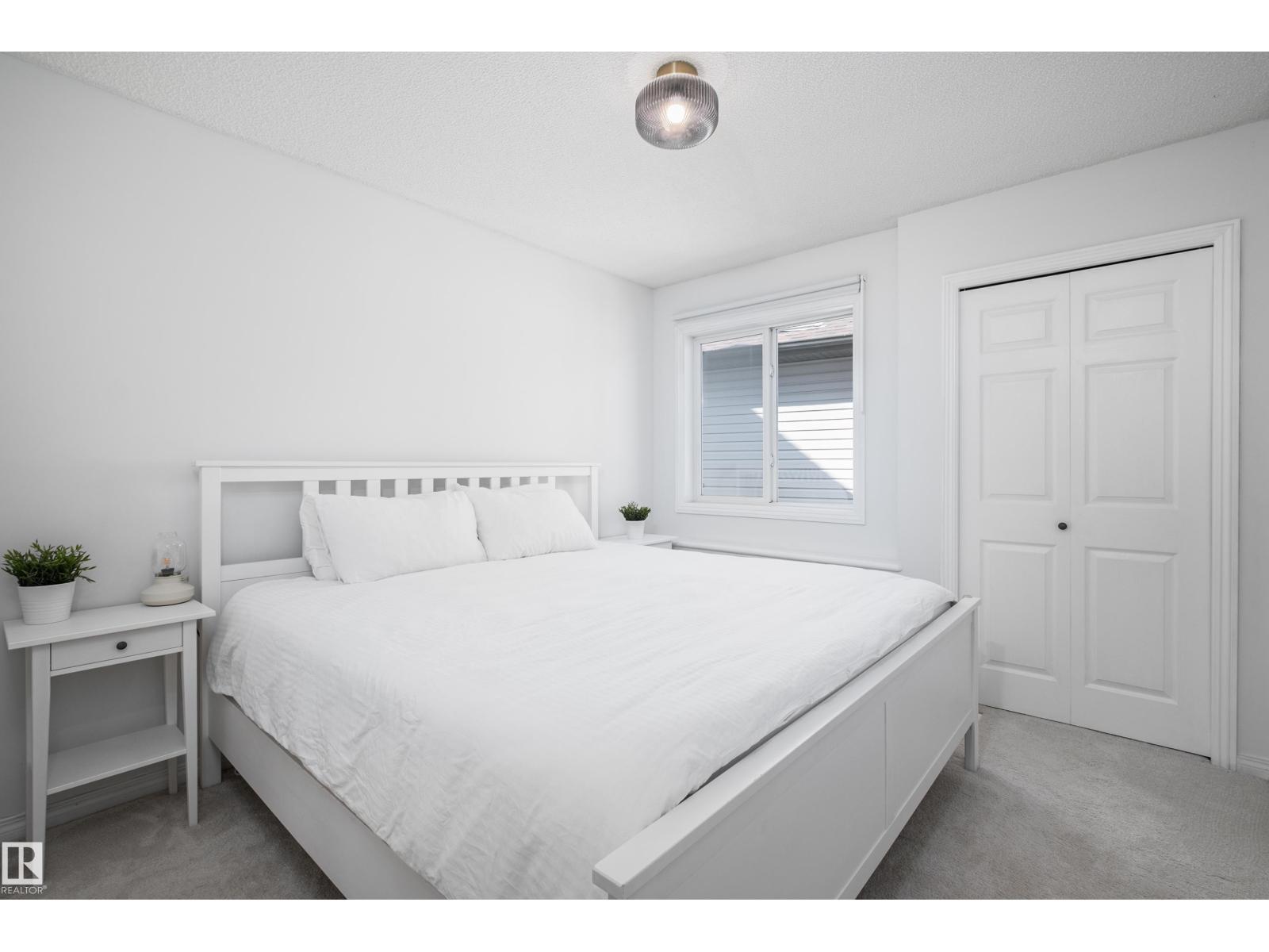 1128 114 ST SW