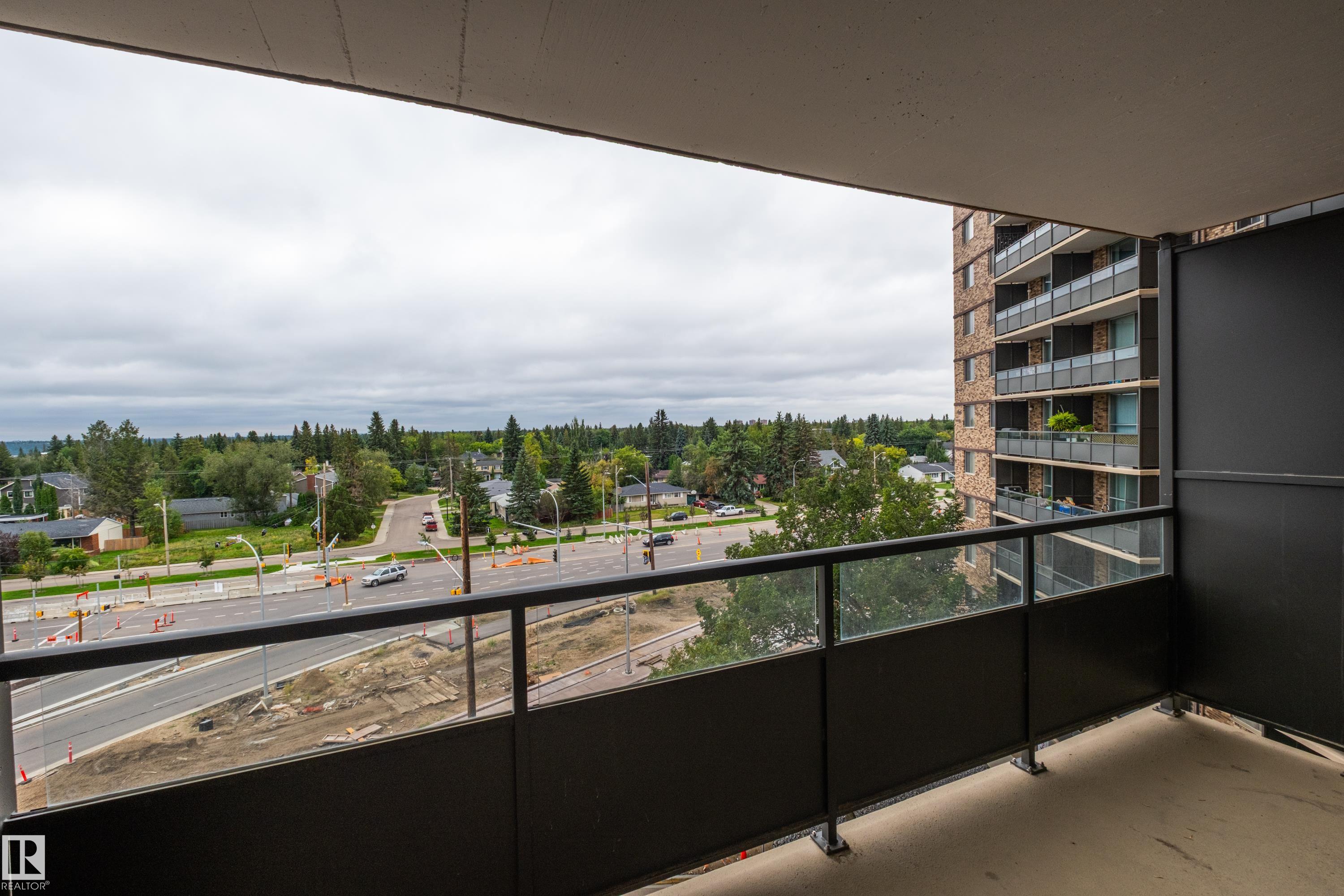 #611 13910 Stony Plain RD NW