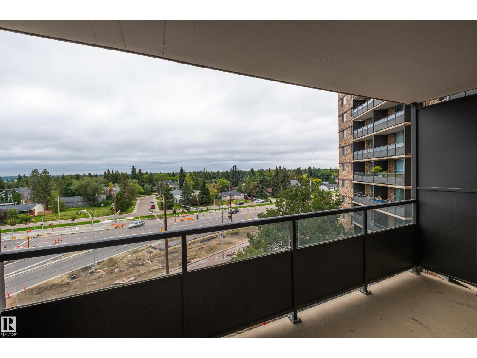 #611 13910 Stony Plain RD NW