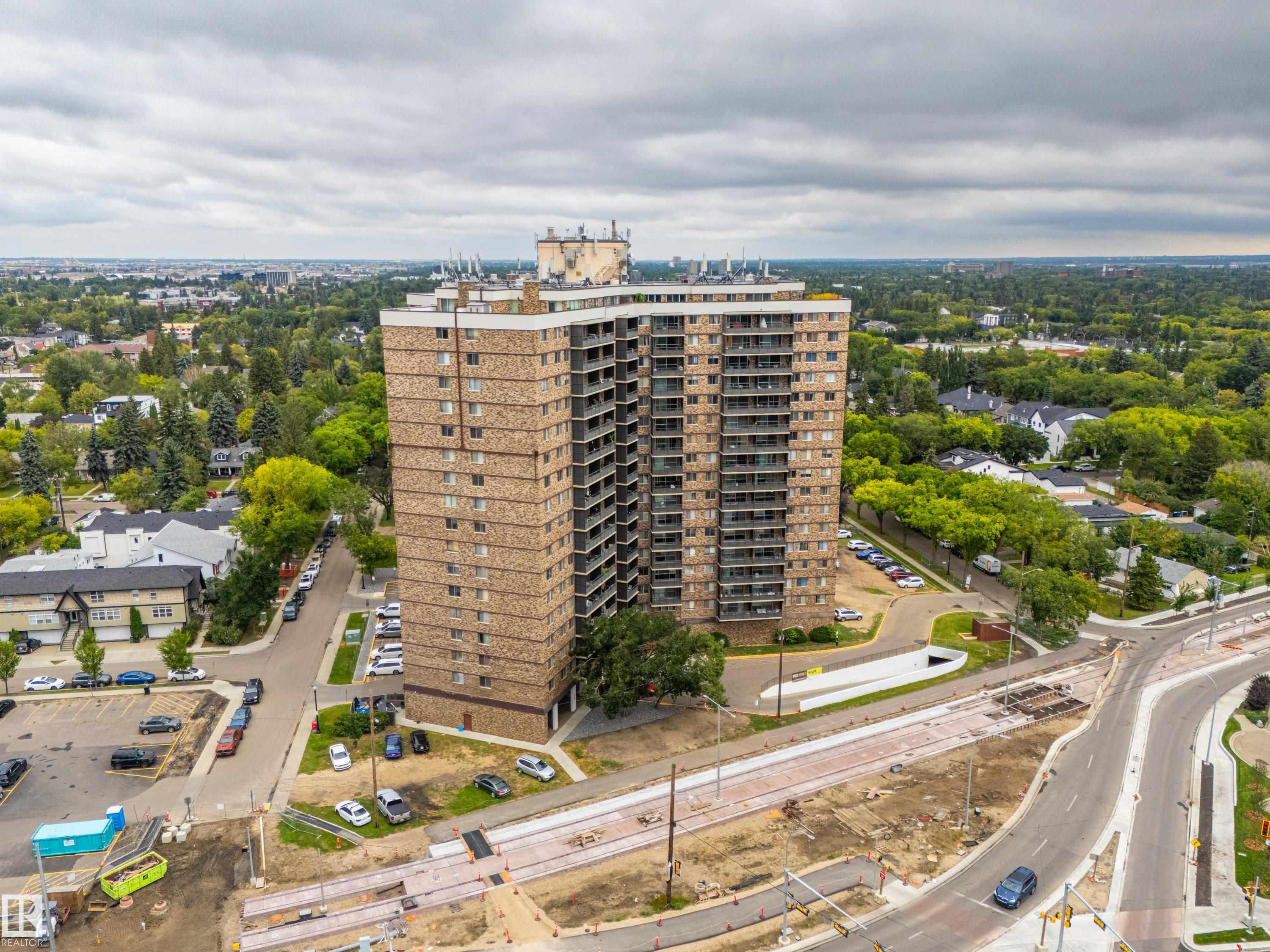 #611 13910 Stony Plain RD NW