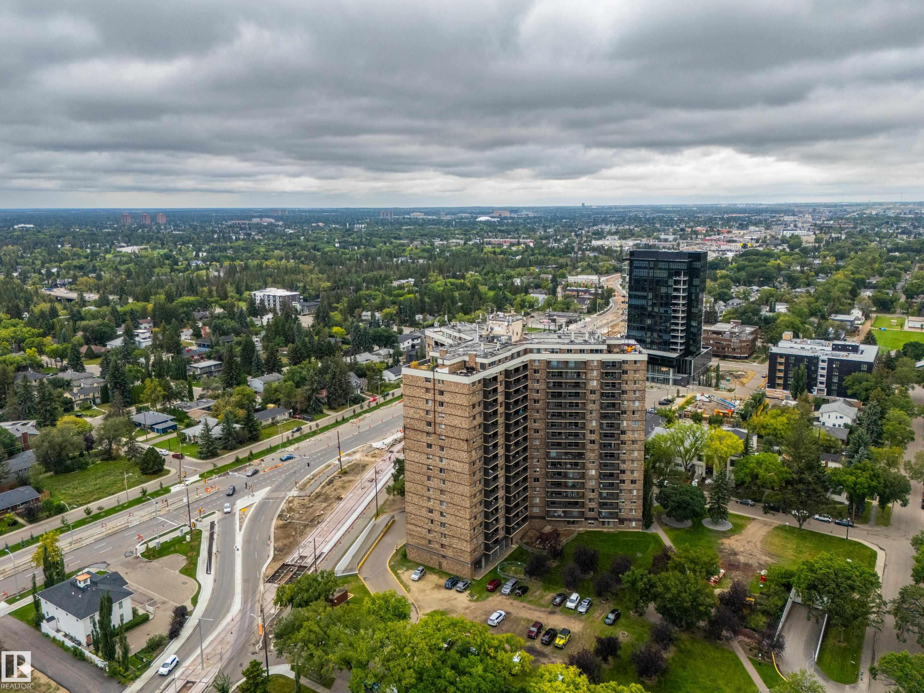 #611 13910 Stony Plain RD NW
