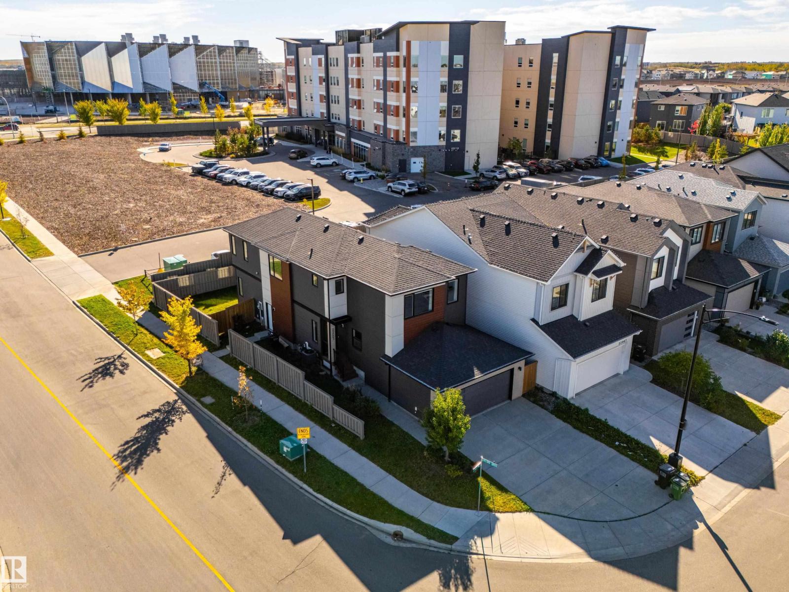 22003 93 AV NW