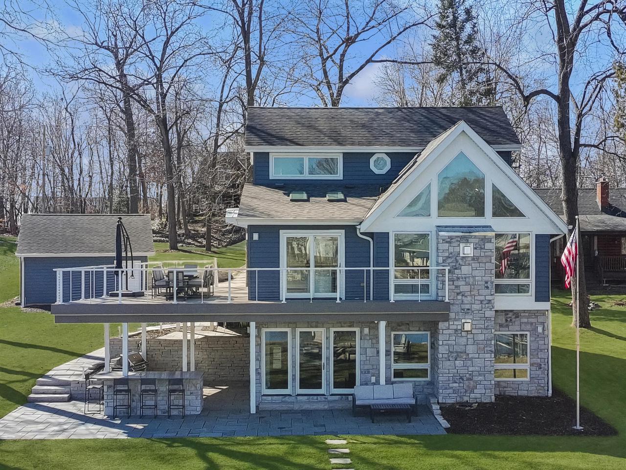 6513 Willow LANE
