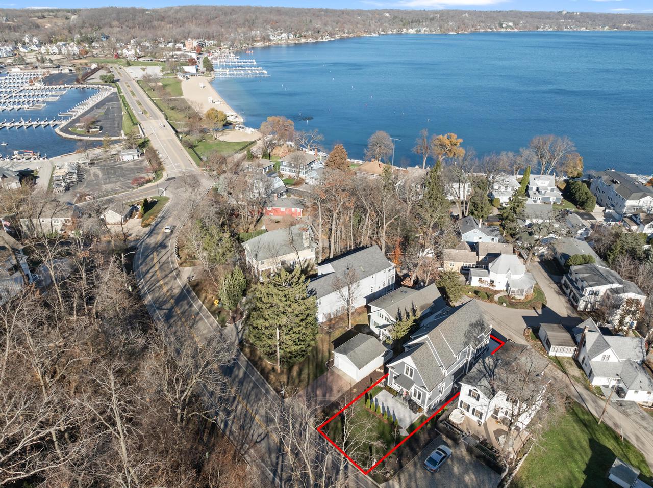422 S Lakeshore DRIVE