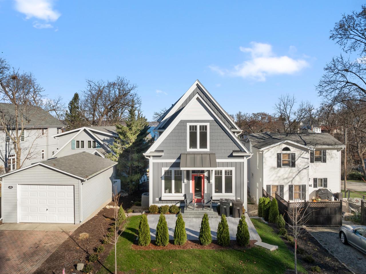 422 S Lakeshore DRIVE