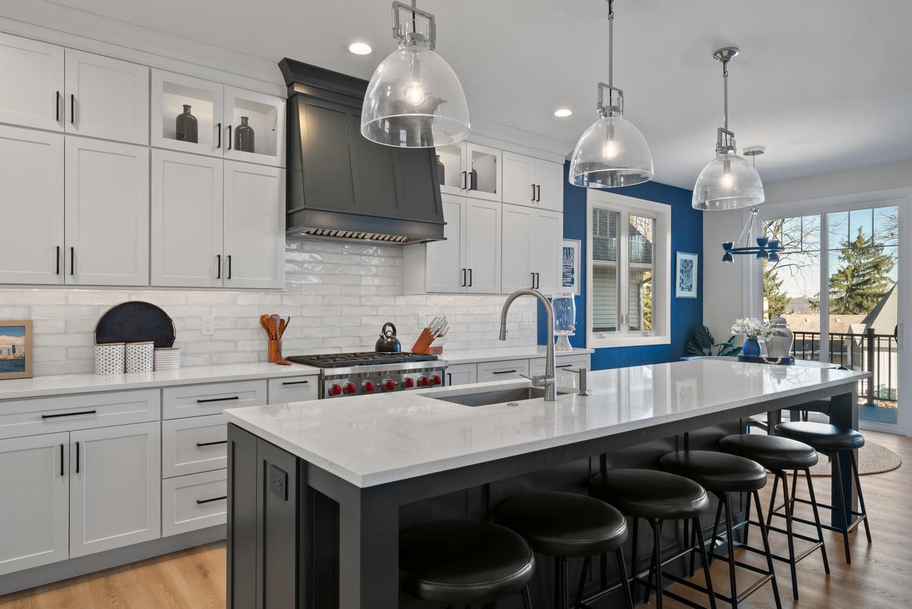422 S Lakeshore DRIVE