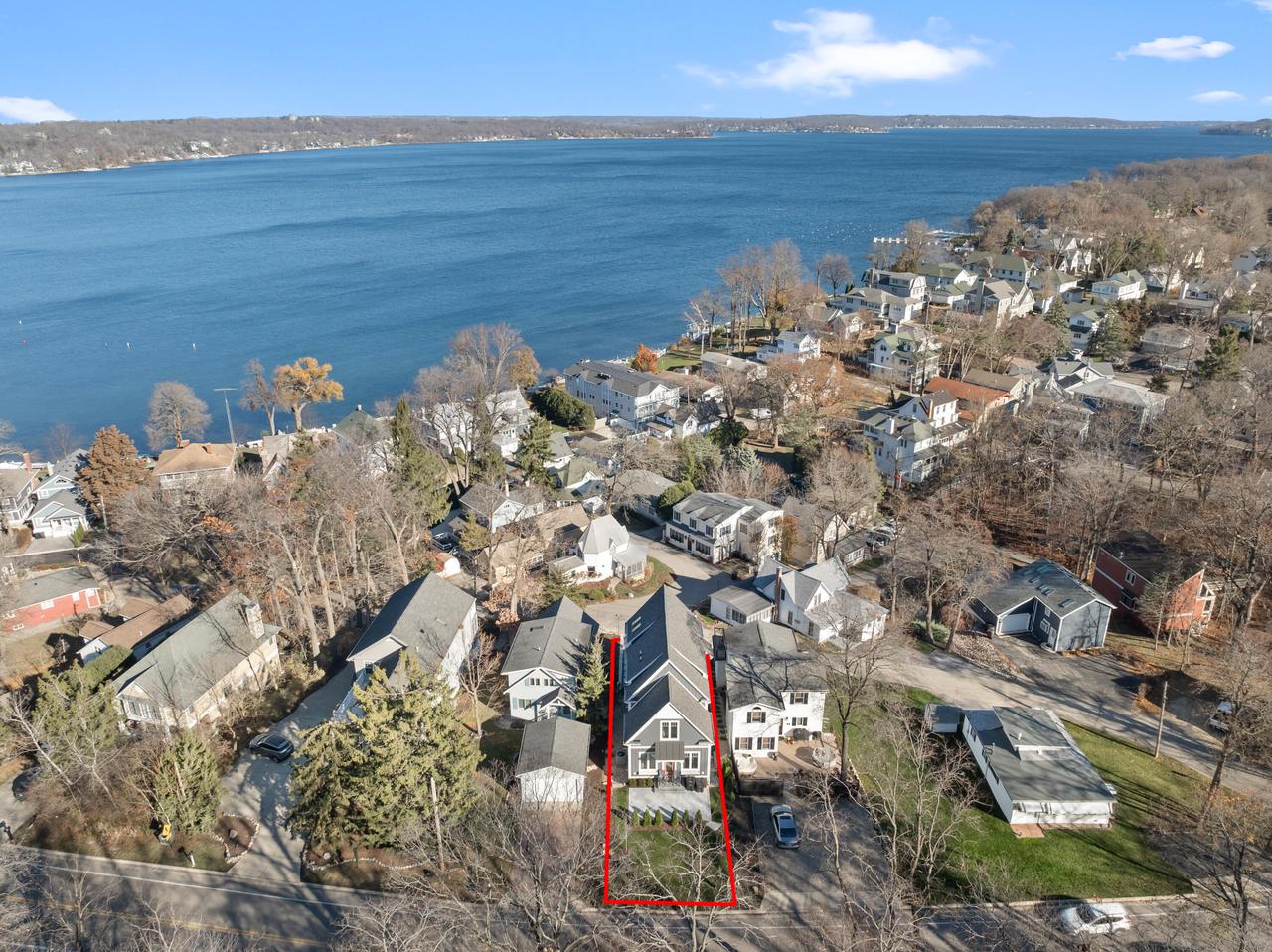 422 S Lakeshore DRIVE