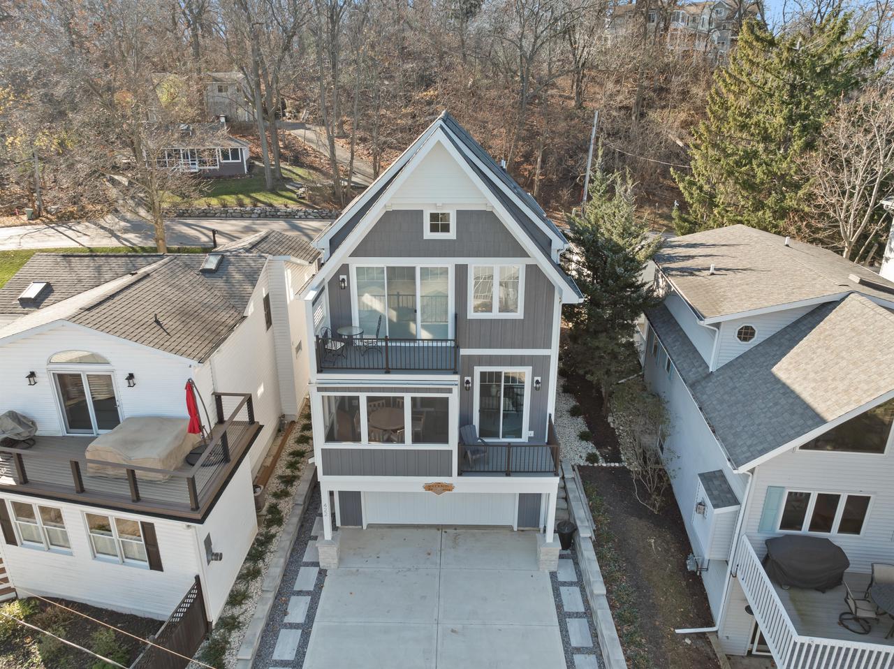 422 S Lakeshore DRIVE