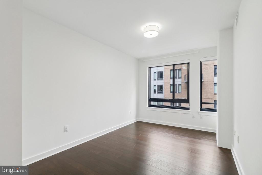 70 N STREET SE N508