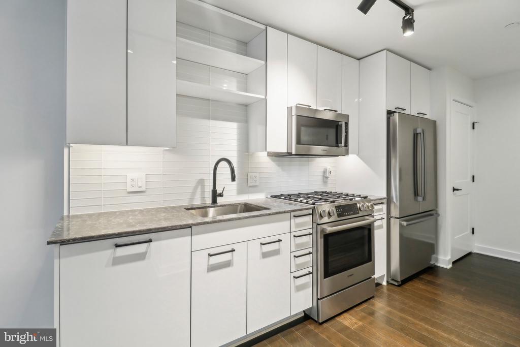 70 N STREET SE N508