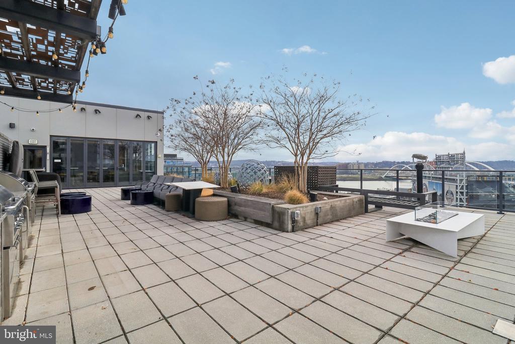 70 N STREET SE N508