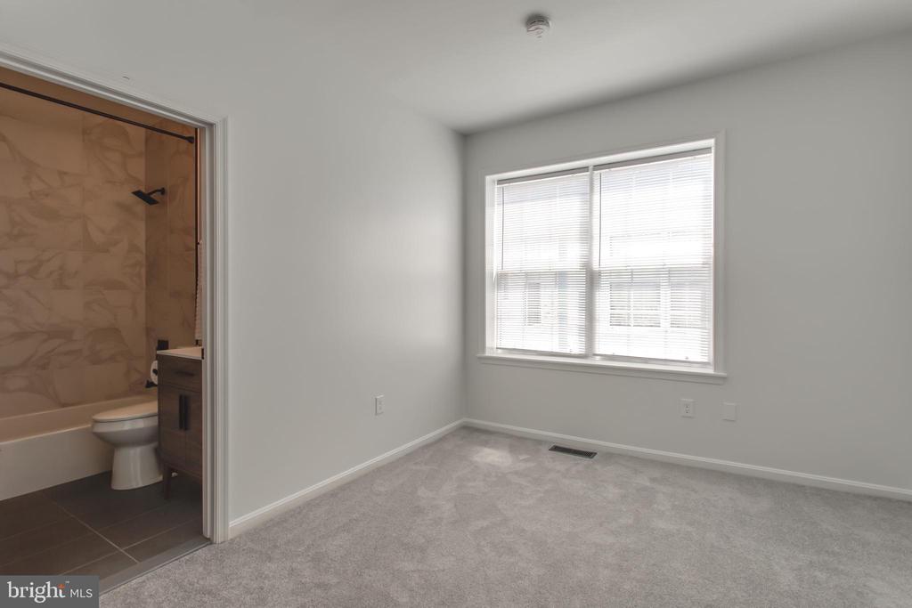 1000 RITTENHOUSE STREET NW 27