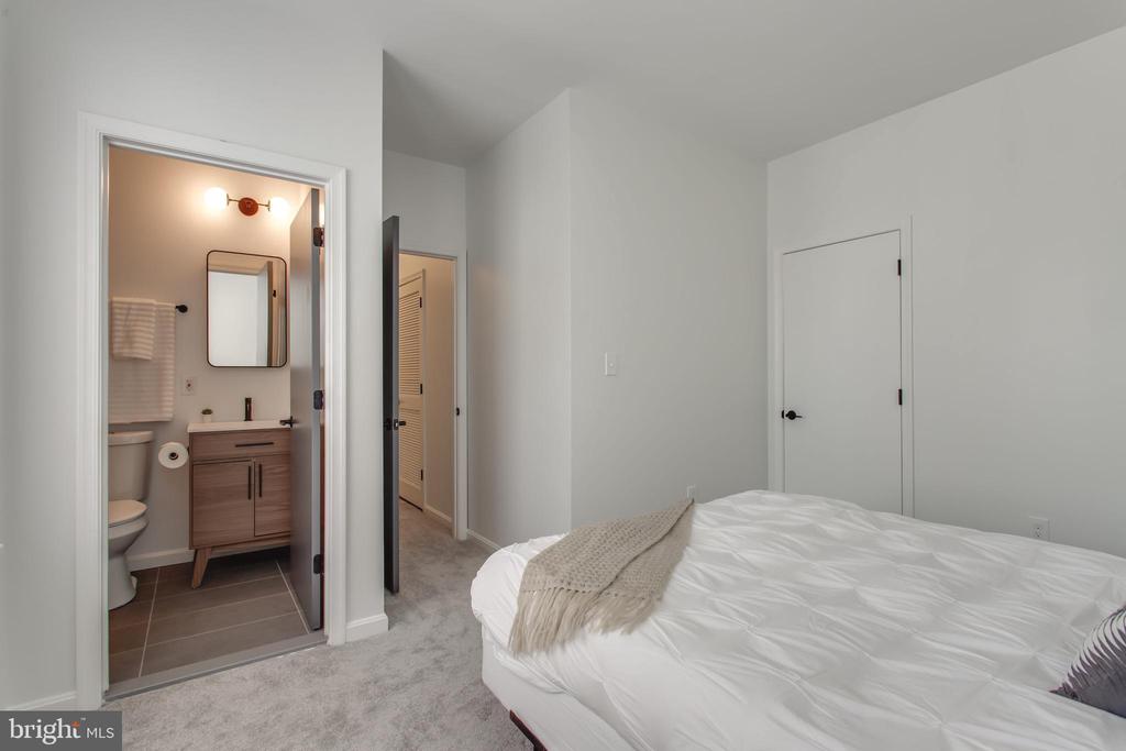 1000 RITTENHOUSE STREET NW 27