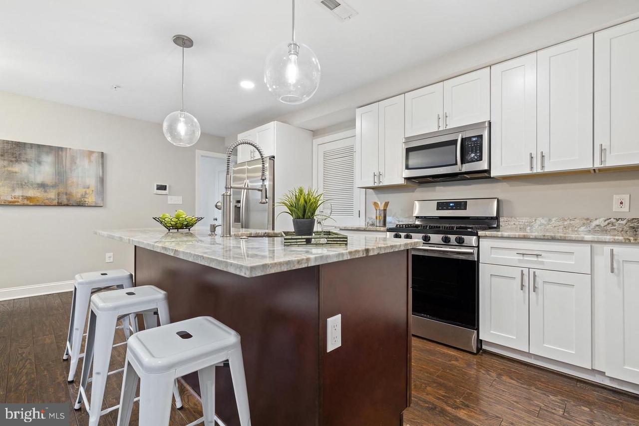 1258 Holbrook Ter NE #5