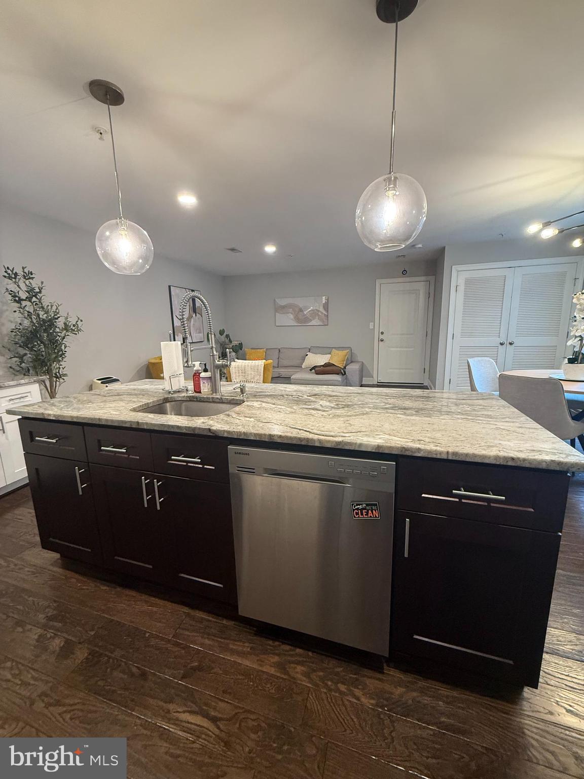 1258 HOLBROOK TERRACE NE 5