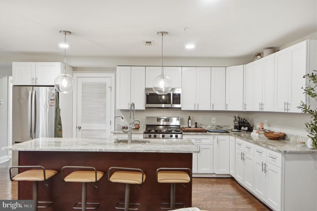 1258 HOLBROOK TERRACE NE 5