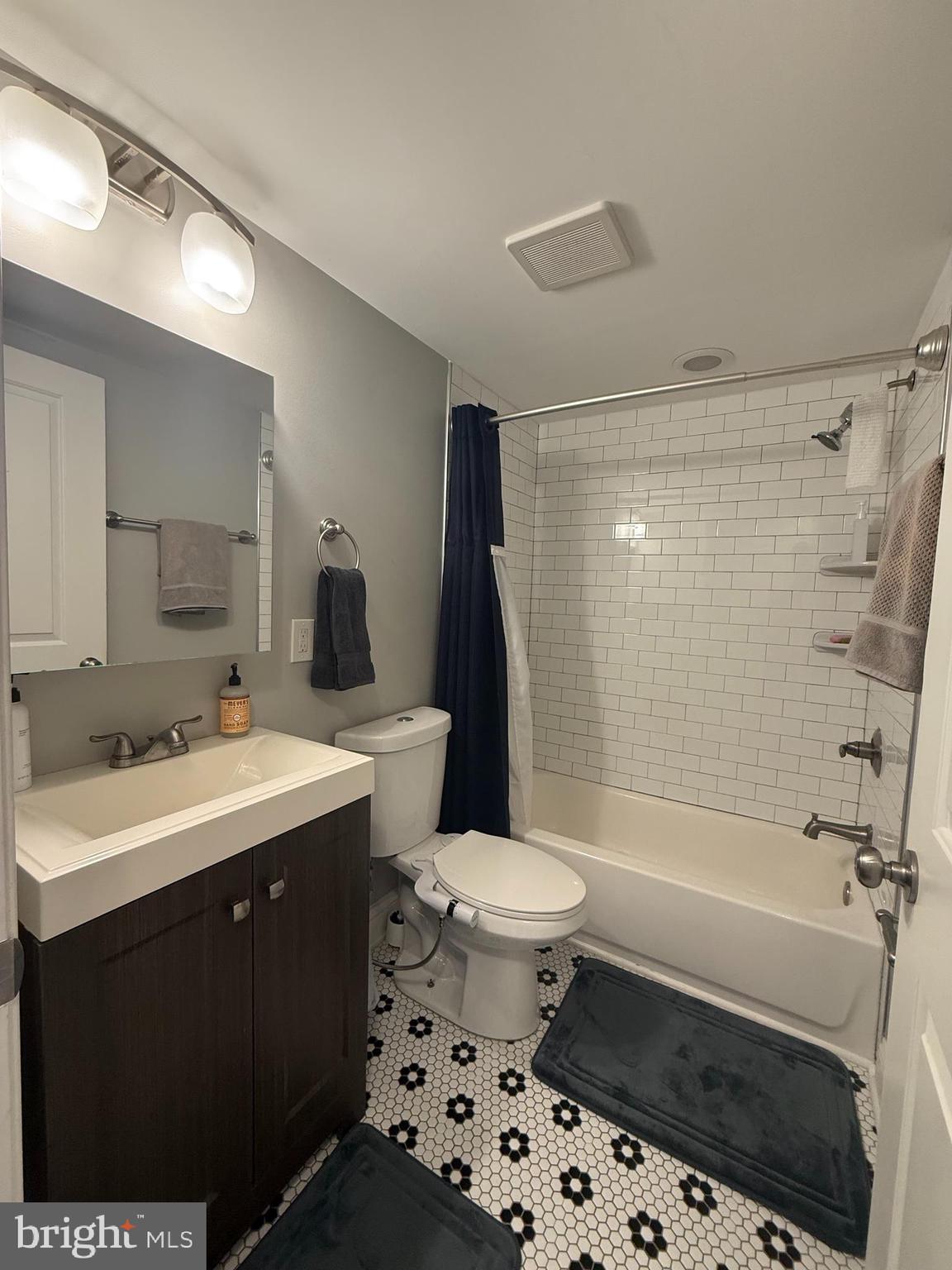 1258 HOLBROOK TERRACE NE 5