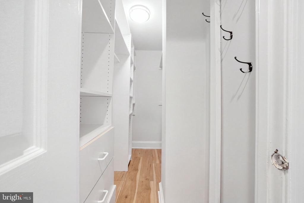 1825 T STREET NW Unit: 301