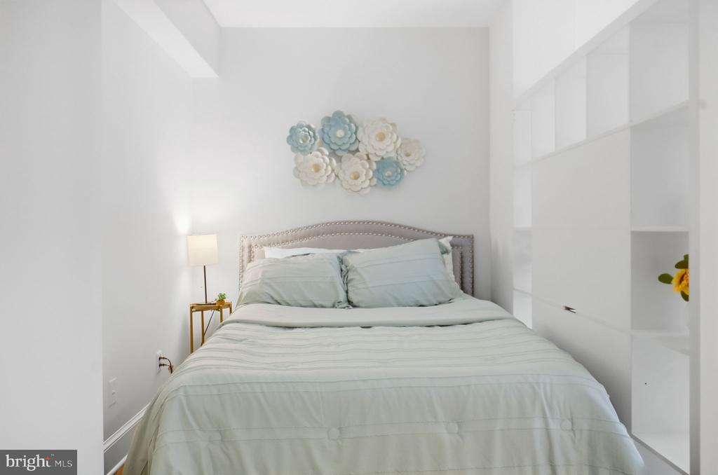 1825 T STREET NW Unit: 301
