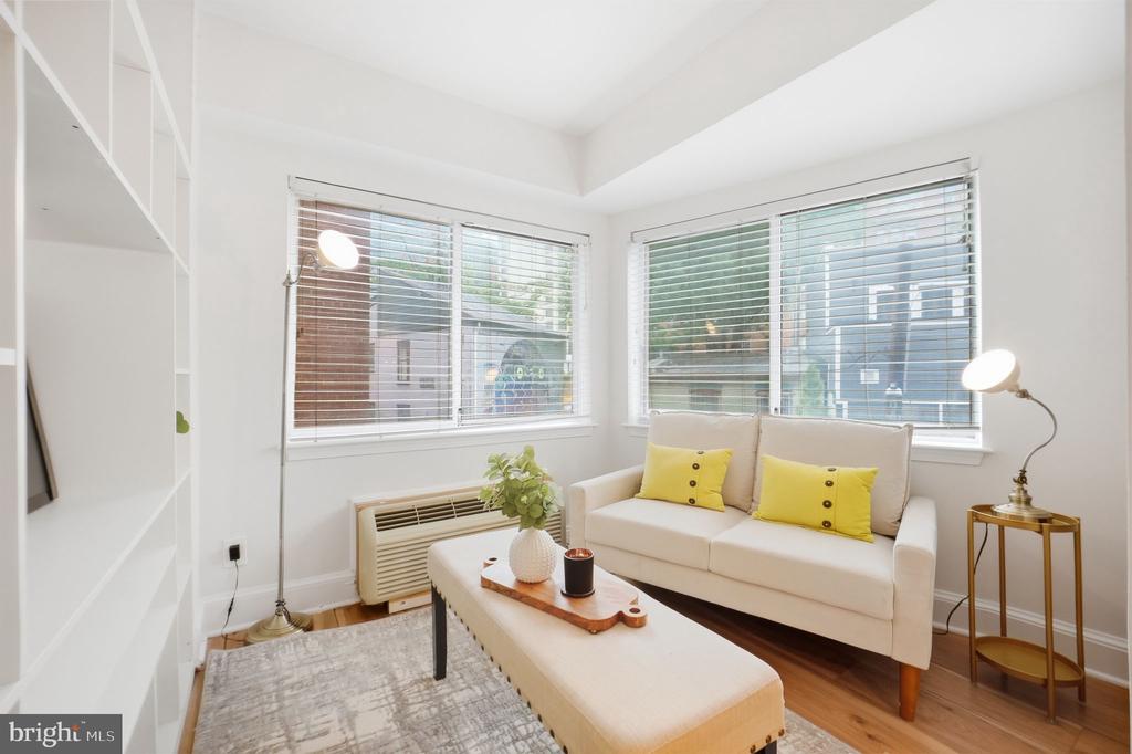 1825 T STREET NW Unit: 301