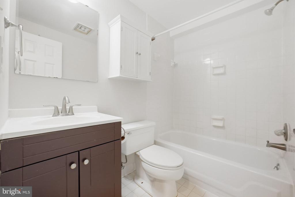 1825 T STREET NW Unit: 301