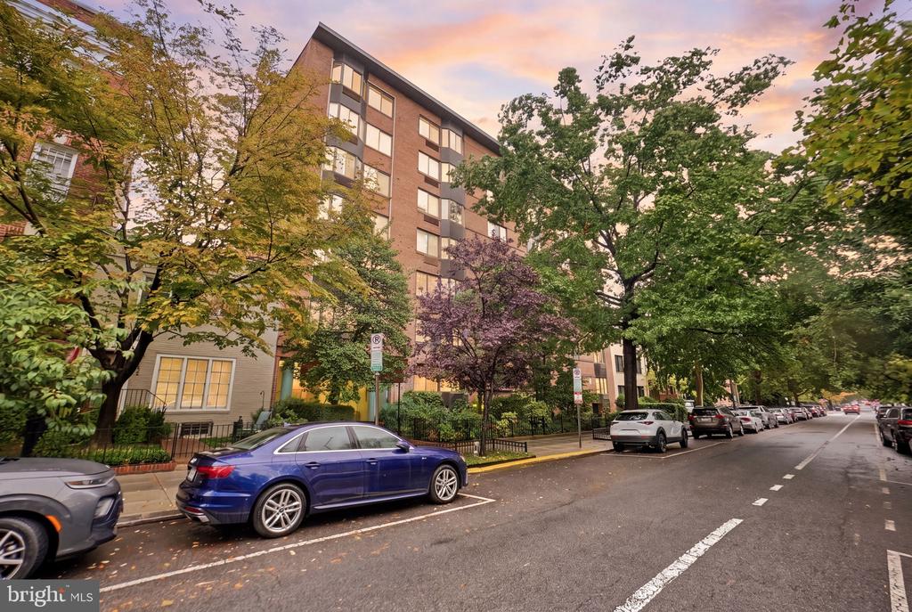 1825 T STREET NW Unit: 301