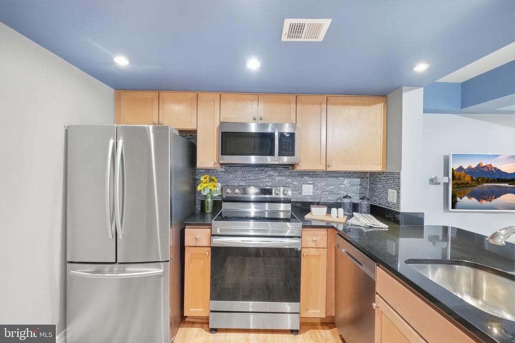1225 13TH STREET NW Unit: 110