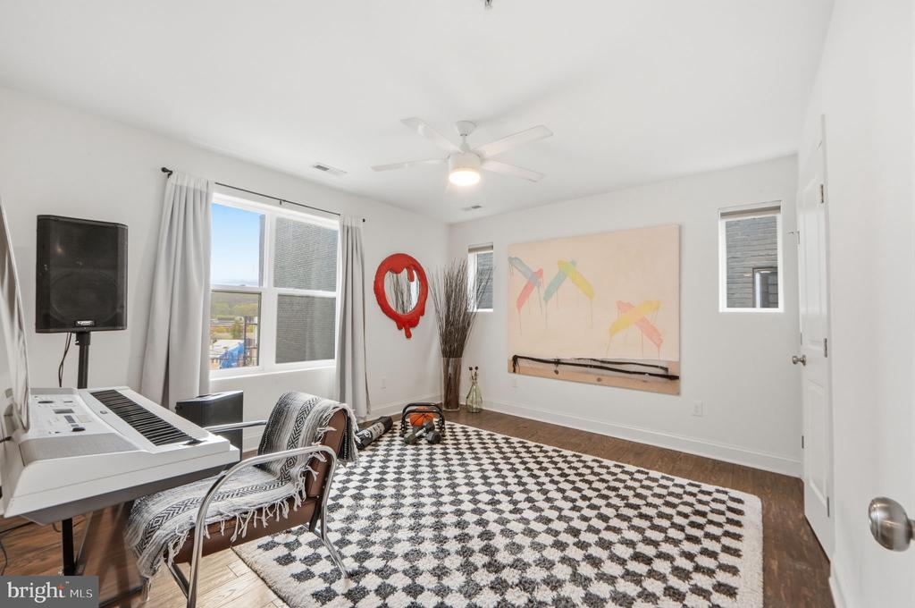 1258 HOLBROOK TERRACE NE Unit: 5