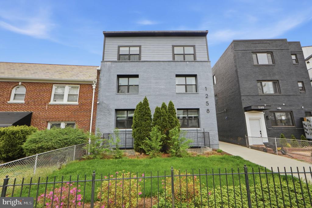 1258 HOLBROOK TERRACE NE Unit: 5